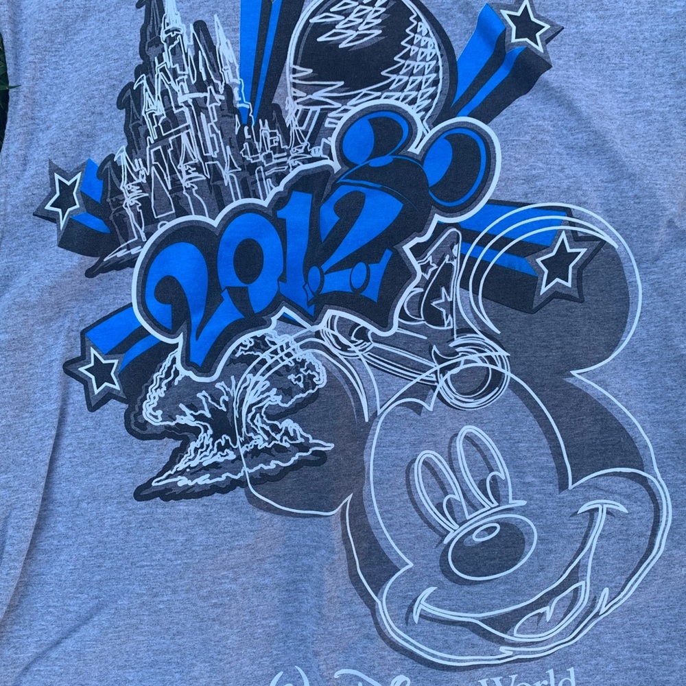 2012 Mickey Tanktop - Picture 2 of 2